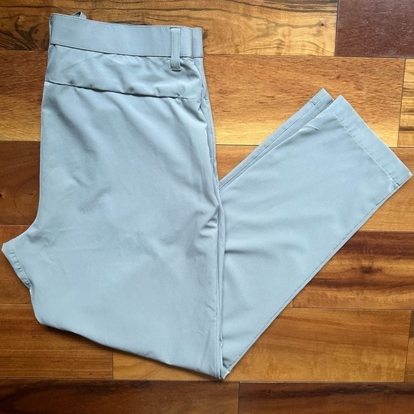 Fabletics The Only Pants - Picture 3 of 14